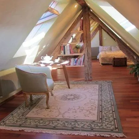 A Precious In Appartement *